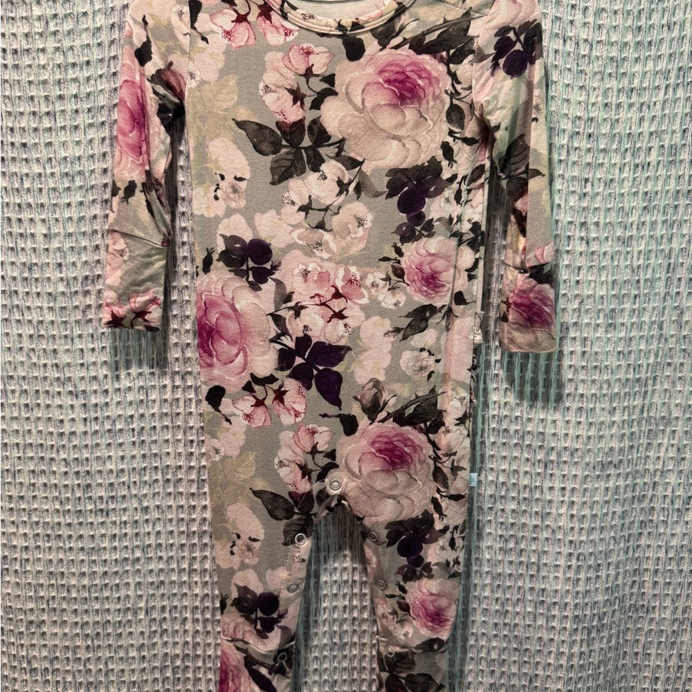 Posh Peanut Daphne Long Sleeve Romper